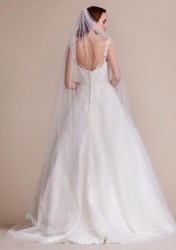 Νυφικό Lilly Collection 2018